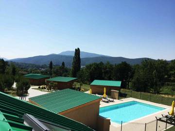 Cottage pour 4 personnes, avec jardin ainsi que vue et piscine à Dieulefit