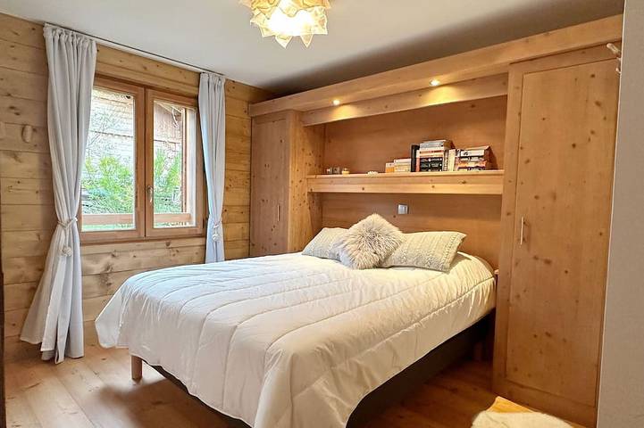 Gîte pour 6 personnes, avec terrasse et jardin dans Office De Tourisme De Samoens - 2