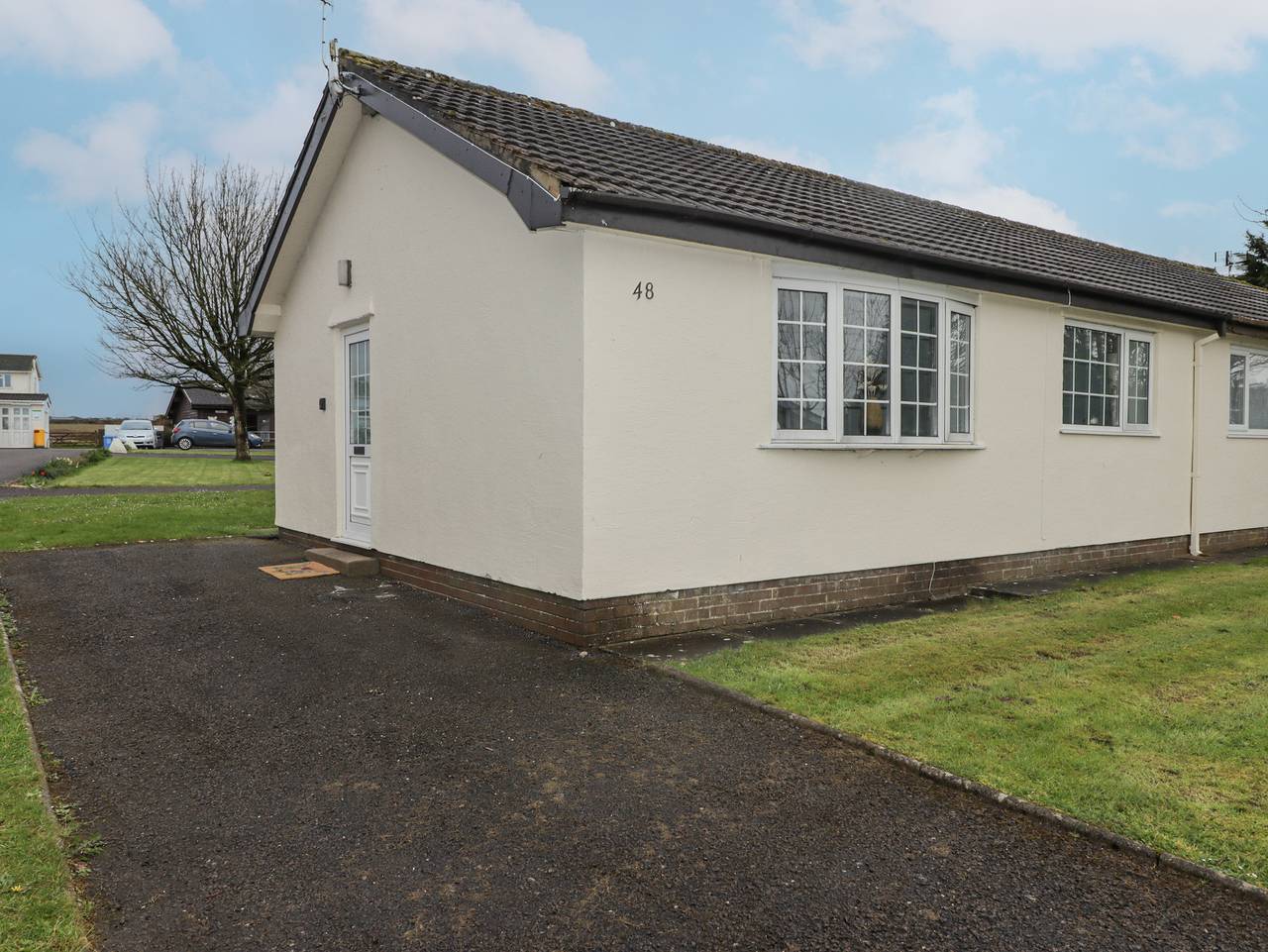 Log Cabin for 4 People in Scurlage, Swansea region