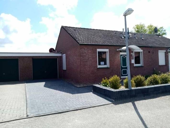 Ferienhaus für 4 Personen, mit Garten in Berumbur - 2