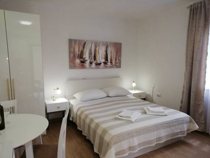 Studio für 2 Personen, mit Terrasse und Pool in Nin - 4
