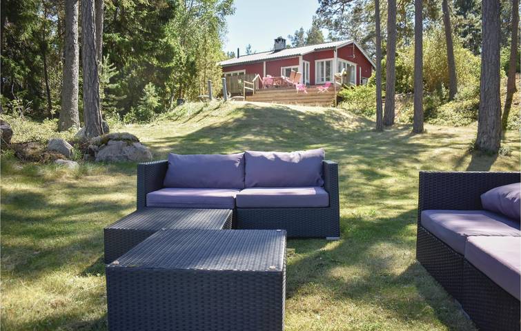 Maison de vacances pour 4 personnes avec jardin in Vindö