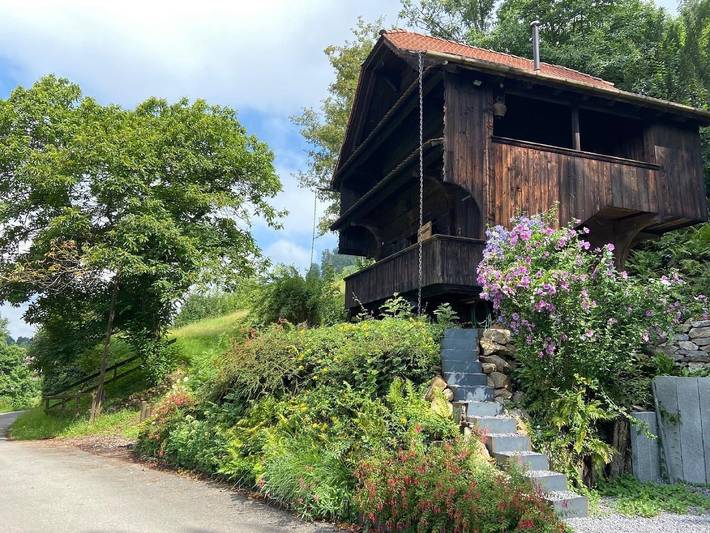 Chalet für 3 Personen, mit Garten und Balkon am Vierwaldstättersee
