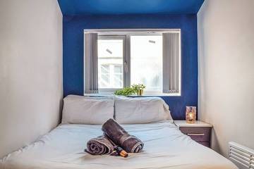 Log Cabin for 6 People in Blackpool, North West England, Photo 1