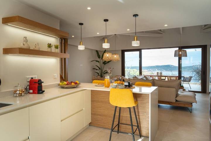 Gîte pour 6 personnes, avec vue et balcon dans Pýlos - 3