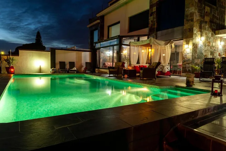 Casa de vacaciones para 8 personas, con jardín y piscina además de vistas y terraza - 1