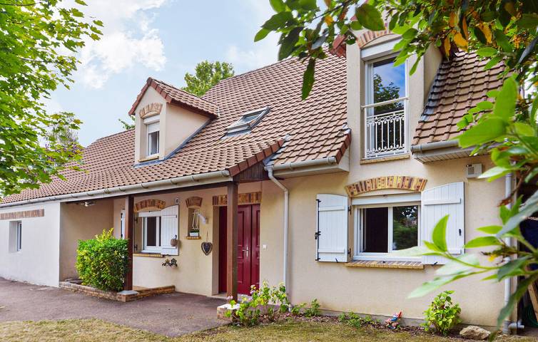Maison de vacances pour 15 personnes, avec Terrasse et Jardin dans Val-de-Marne