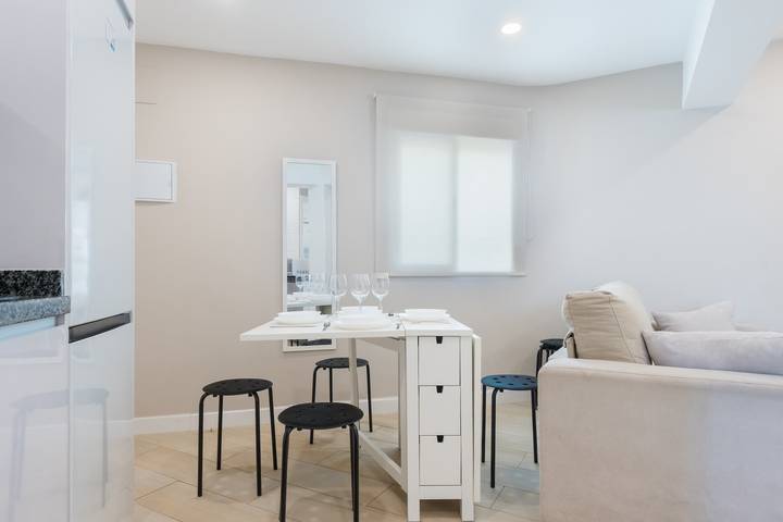 Entire apartment, Apartment 'Fedriani' with Wi-Fi and Air Conditioning in Central Seville, Sevilla