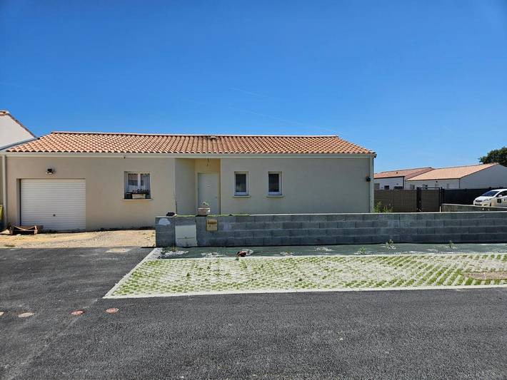Location de vacances pour 6 personnes, avec Terrasse et Jardin à Ferrières (Charente-Maritime)