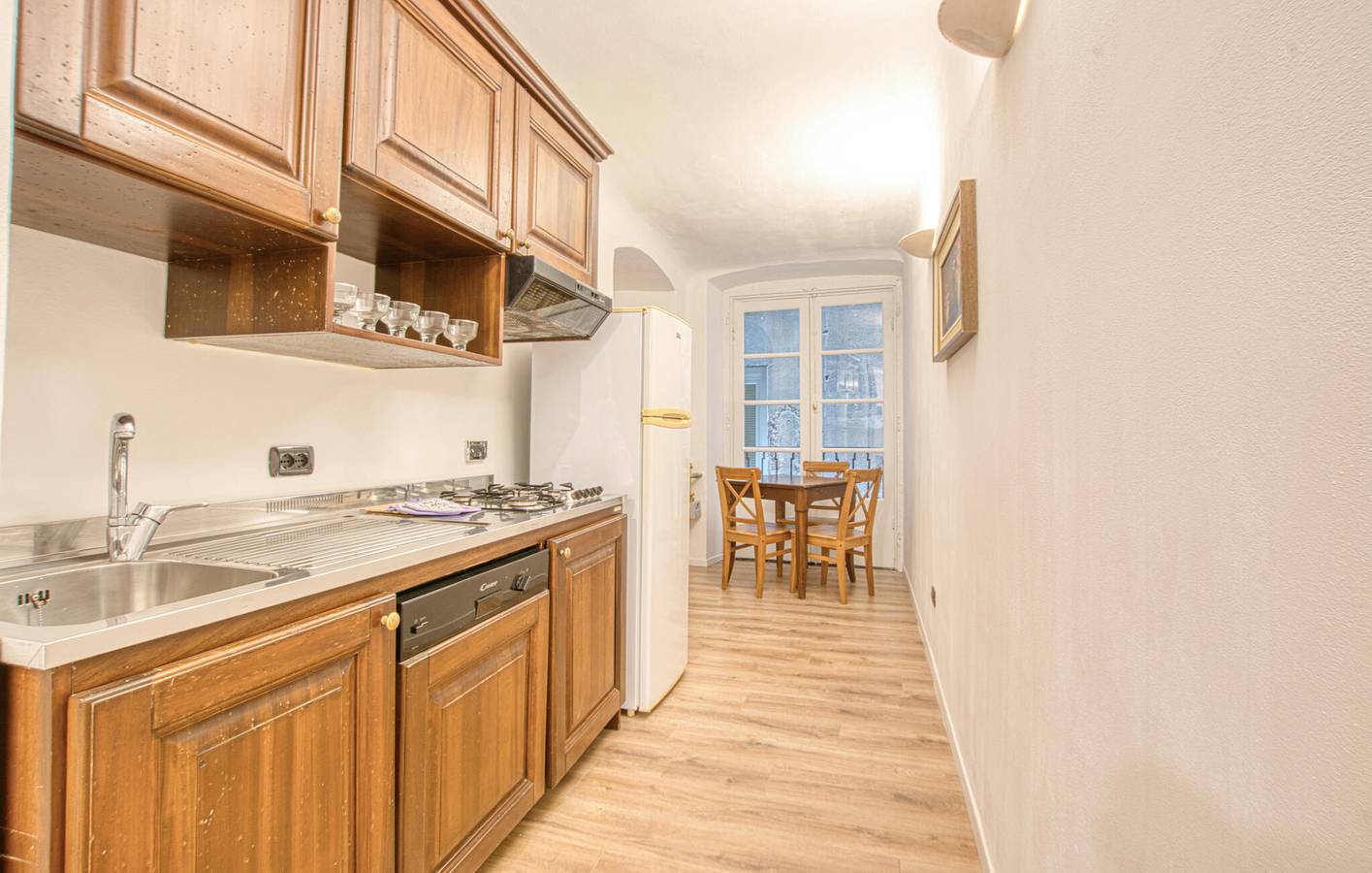 Appartamento intero, Accogliente appartamento sulla spiaggia con WiFi, cucina e asciugacapelli in Genova (Città), Genoa