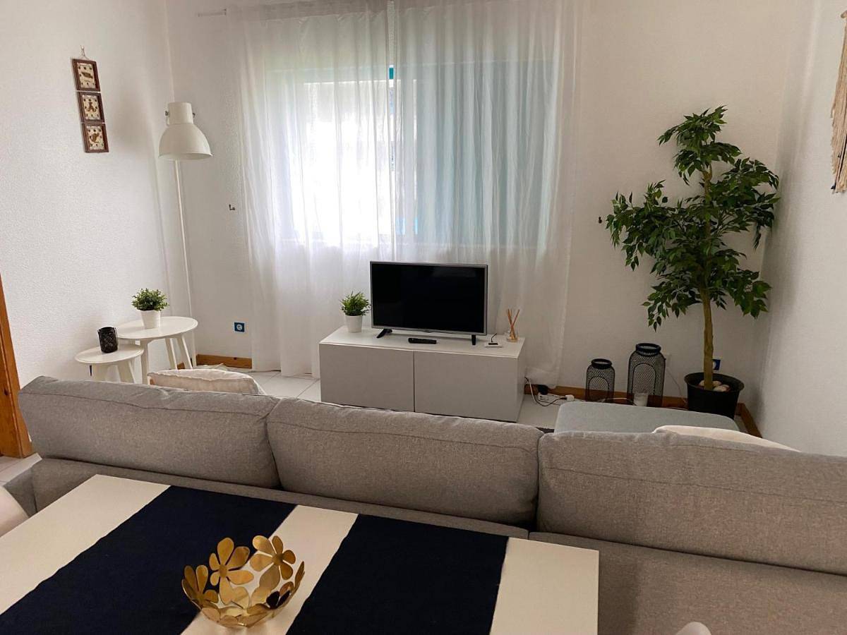 Apartamento inteiro, Lovely and Cozy Quiaios 1 Bed Apartment in Praia de Quiaios, Quiaios