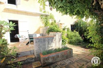Gîte pour 9 personnes, avec terrasse, animaux acceptés dans Saramon