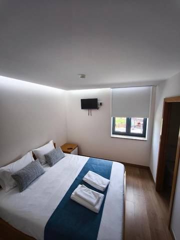Gîte pour 2 personnes, avec piscine ainsi que jardin et vue à Penafiel