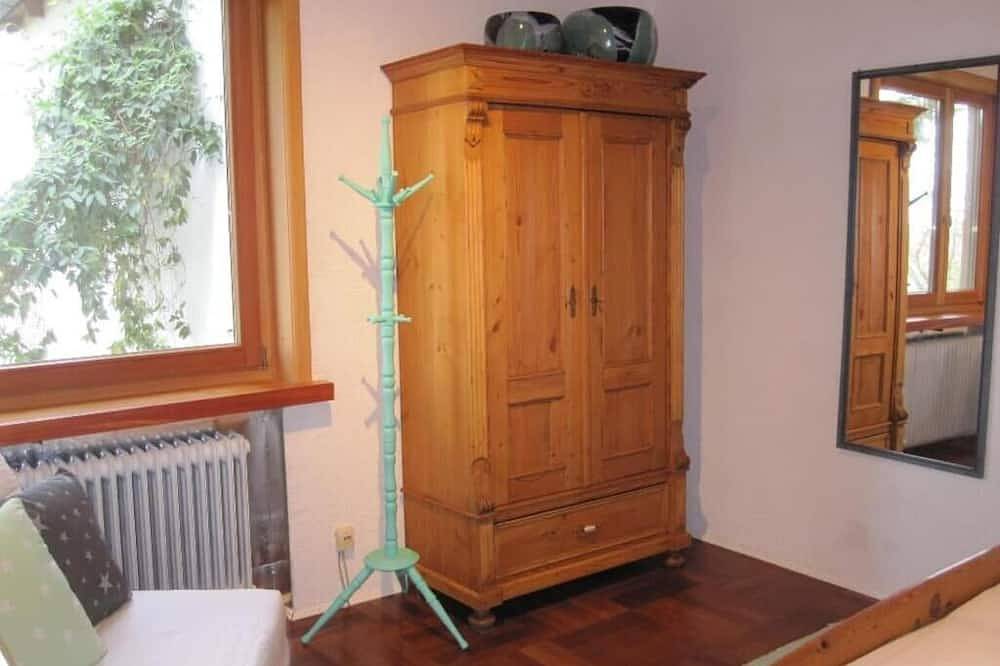 Ganze Wohnung, Gemütliche Fewo mit Schwedenofen für kühle Tage in Schwandorf, Ostbayern