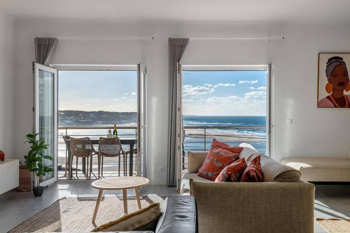 Apartamento de férias para 4 pessoas, com piscina e vista e ainda varanda and vista para o lago em Foz do Arelho