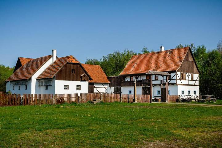 Appartement de vacances pour 8 personnes, avec terrasse ainsi que jardin et vue