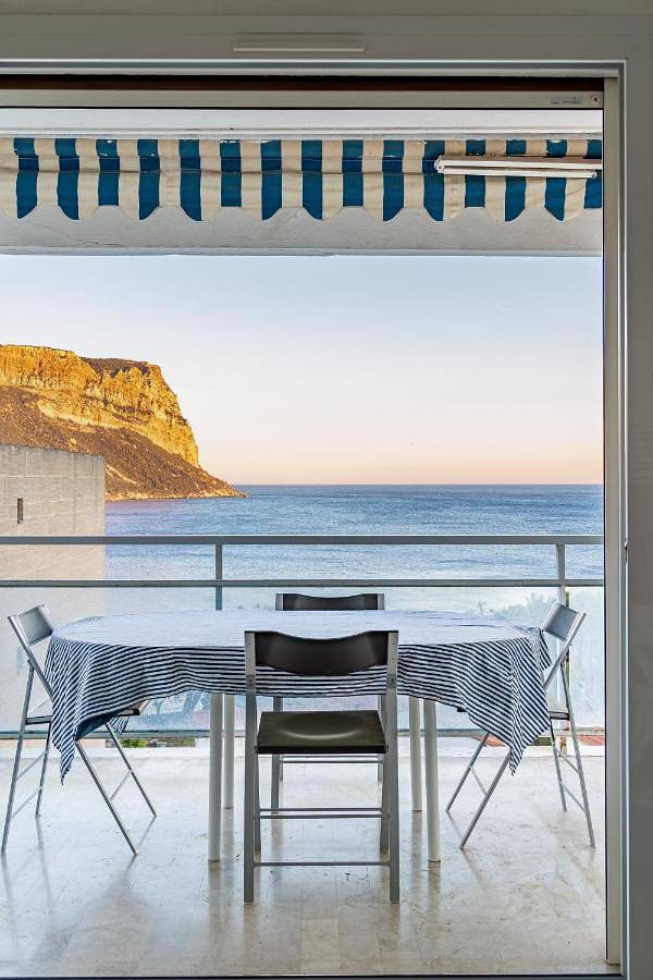 Gîte pour 4 personnes, avec terrasse et vue dans Plage Du Bestouan Cassis - 2