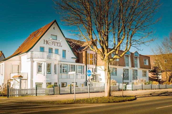 Hotel, mit Terrasse