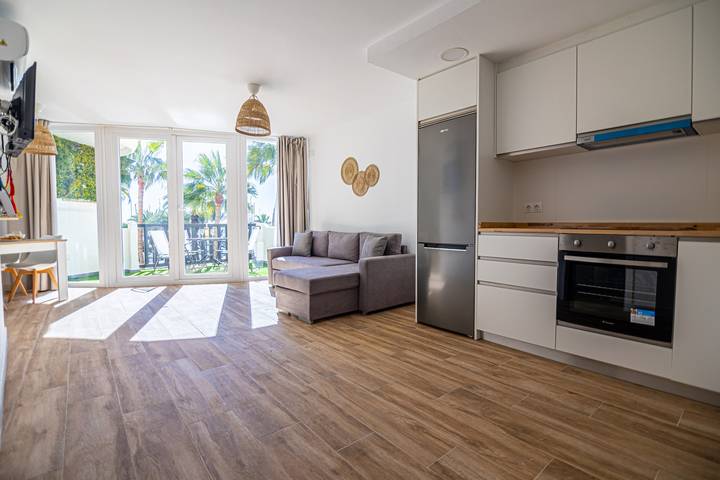 Appartamento intero, Unità in affitto · Benalmádena · ★4.56 · 2 camere da letto · 4 letti · 1 bagno in Benalmádena, Costa del Sol