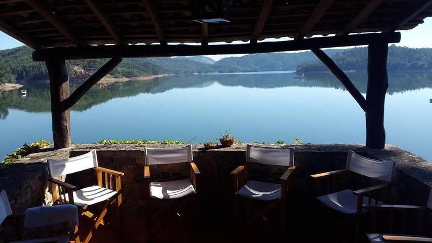 Casa de férias para 5 pessoas, com Varanda e Terraço e ainda Jardim and Vista para o lago em Município de Vila de Rei