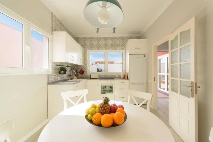 Casa rural para 17 personas, con balcón además de piscina y jacuzzi en Telde - 4