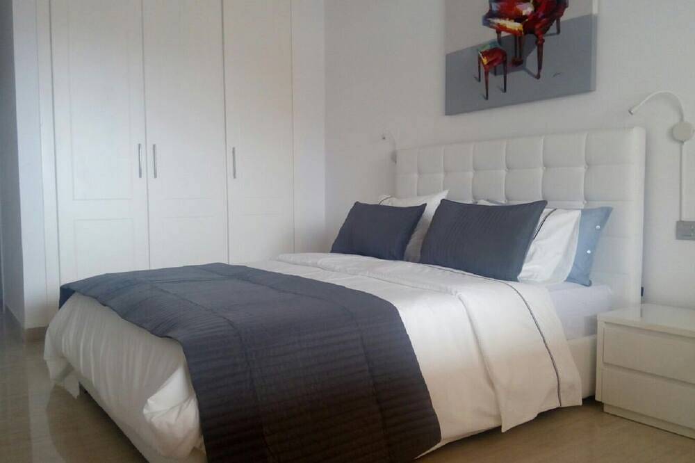 Ganze Wohnung, Großes 2-Bett-Appartement in Amarilla Golf mit großer Terrasse mit Meerblick in Las Adelfas, Amarilla Golf