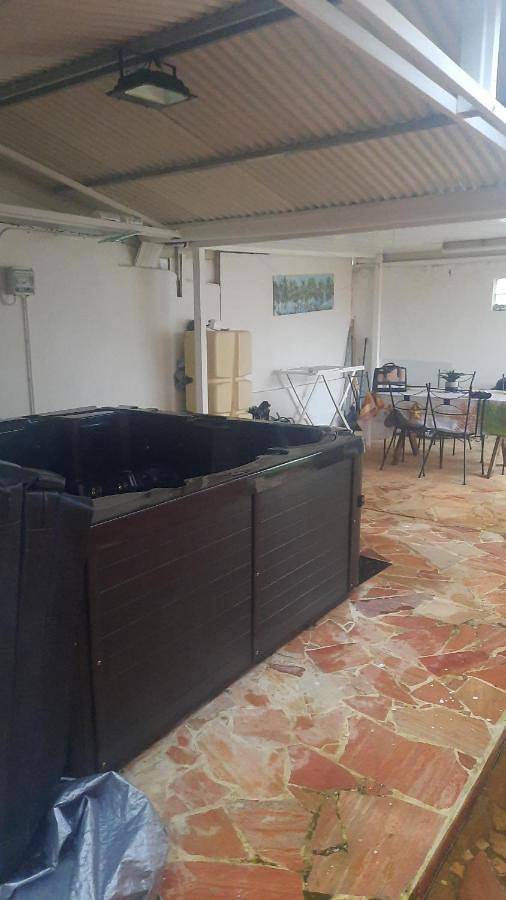 Location de vacances pour 8 personnes, avec jardin et jacuzzi à Le Lamentin - 2