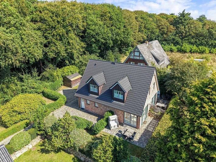 Ferienhaushälfte für max. 4 Personen, in ruhiger Lage mit Terrasse. in Westerland, Sylt (Gemeinde)