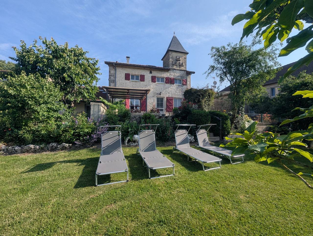Gîte pour 10 Personnes dans Échenay, Haute-Marne