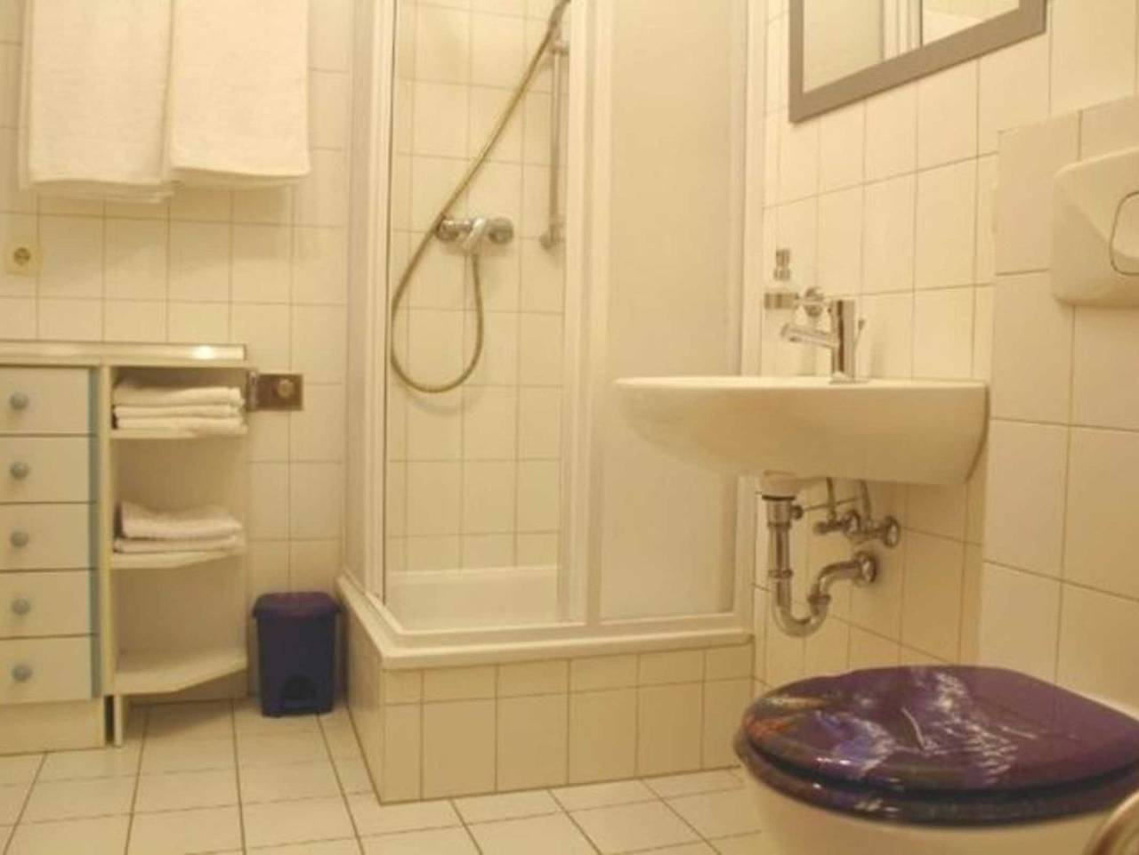 Ganze Ferienwohnung, City-Apartment royshell - Apartment 1 in Güstrow, Mecklenburgische Seenplatte