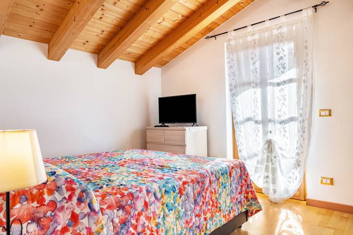 Chalet 'Maso Gigi' with Mountain View, Private Garden and Wi-Fi in Ivano-Fracena, Castel Ivano