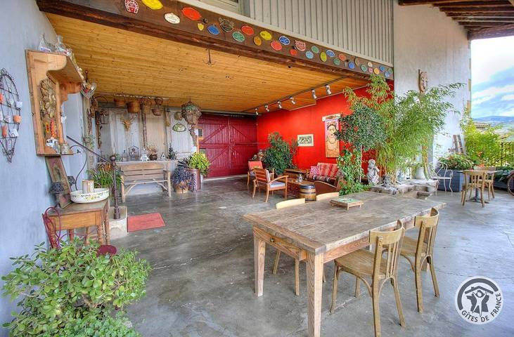 Gîte pour 6 personnes, avec Terrasse et Jardin à Ternand