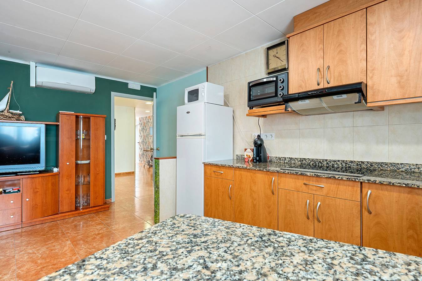 Apartamento entero, Apartamento 'Lo Perxe' con vistas a la montaña, Wi-Fi y aire acondicionado in Villalba de los Arcos, Terra Alta