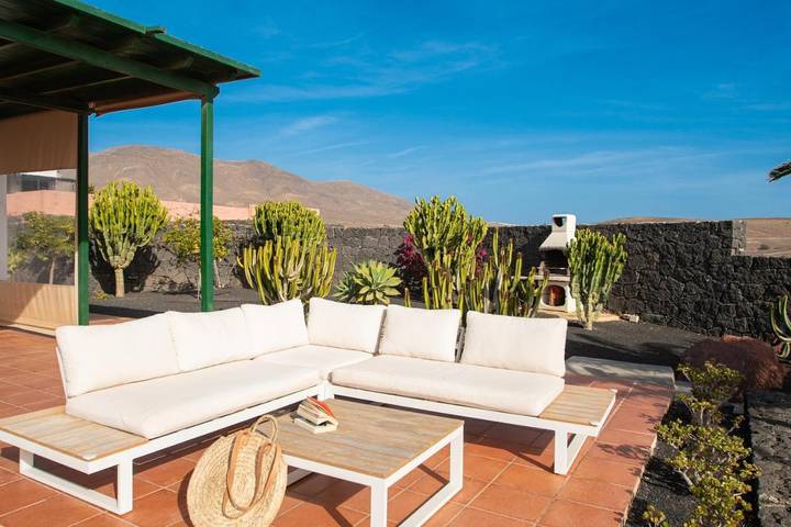Chalet para 6 personas, con piscina además de jardín y vistas en Lanzarote - 4
