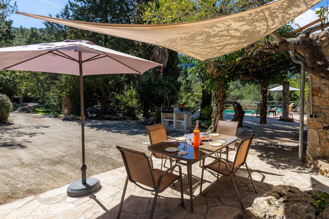 Vacation Home "Can Company" with Mountain View, Pool, Balcony, Terrace & Garden in Campanet, Majorca Center