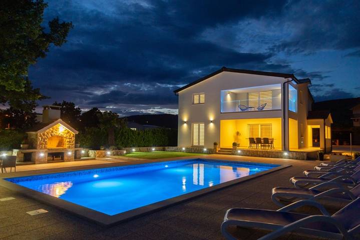 Ferienhaus für 12 Personen, mit Terrasse und Garten an der Makarska Riviera - 2