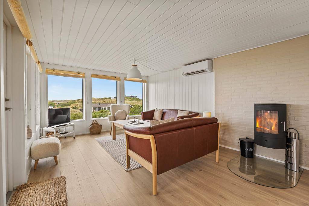 Ferienhaus in Henne Strand mit Meerblick von der Terrasse in Henne, Varde