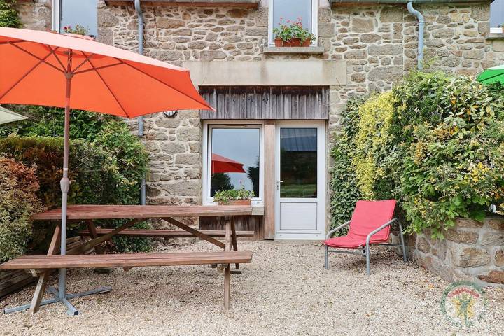 Gîte pour 3 personnes, avec Terrasse ainsi que Jardin et Vue dans Plage du Verger
