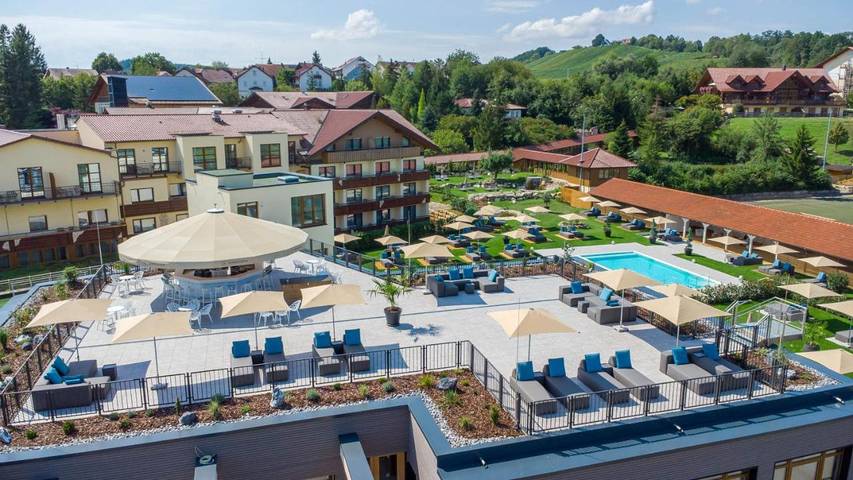 Hotel dla 4 osób, z basen i taras oraz sauna w Powiat Rems-Murr