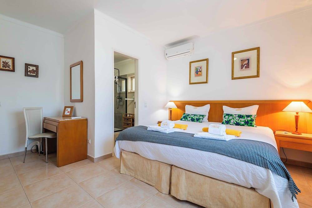 Villa Oásis, Piscina Privada, Ténis, Jacuzzi e Piscina Aquecida do Condomínio! in Portimão, Faro District