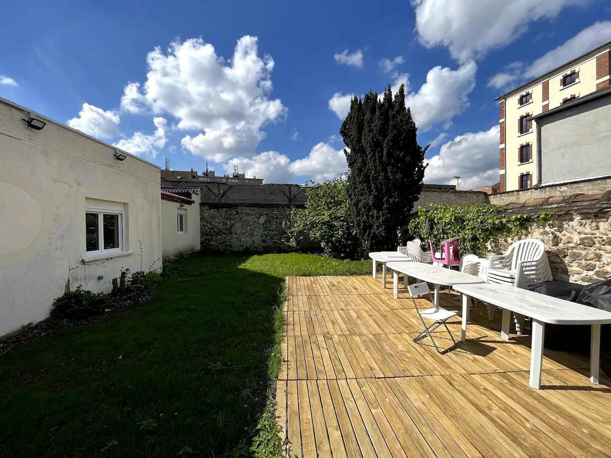 Holiday Home in Montereau-Fault-Yonne, Seine-et-Marne