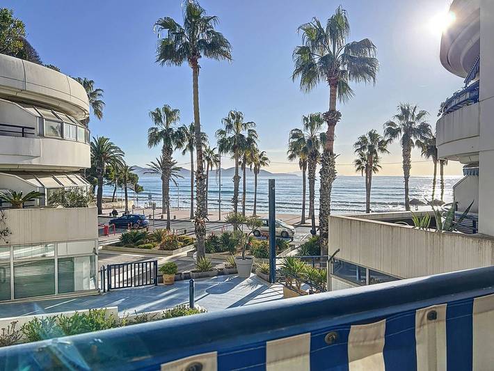 Location de vacances pour 6 personnes, avec Terrasse à la La Ciotat
