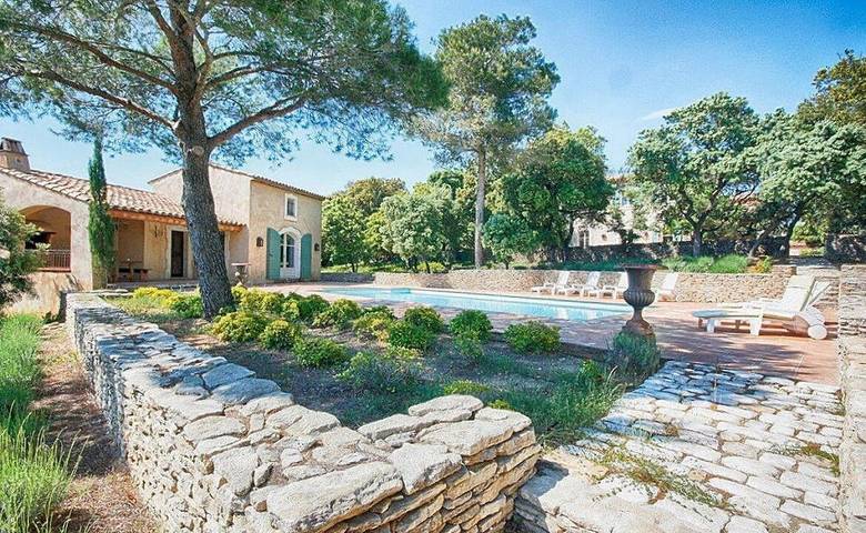 Gîte pour 12 personnes, avec jardin et terrasse à L'Isle-sur-la-Sorgue - 4