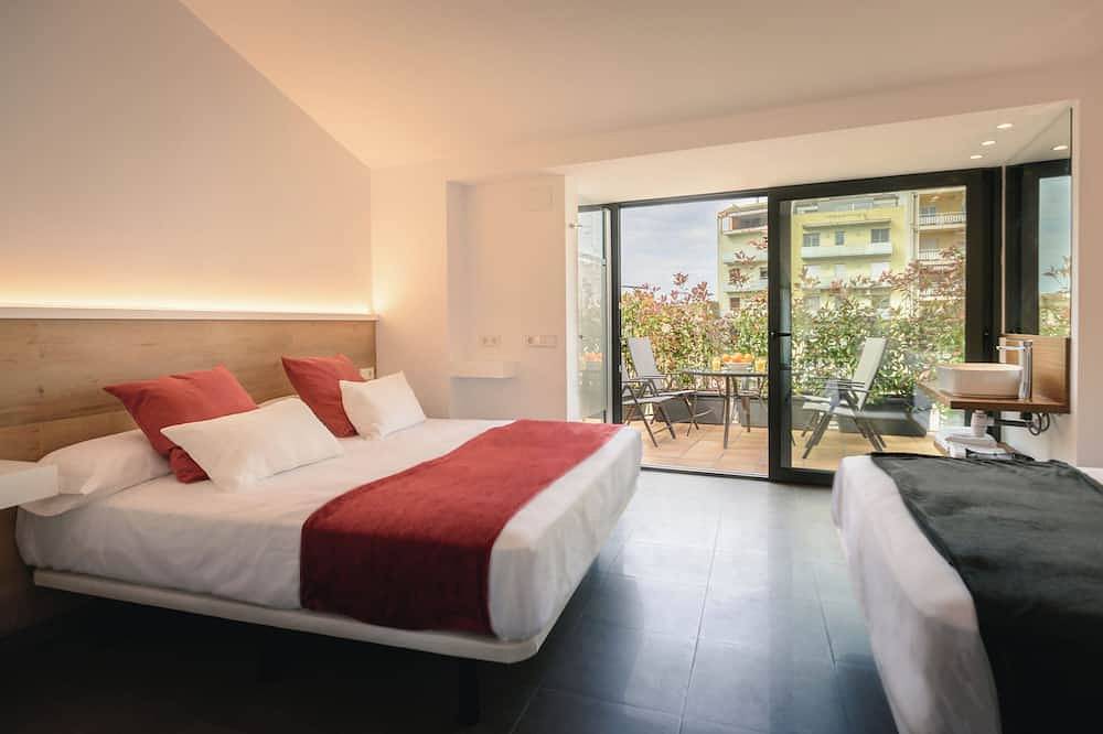 Ganze Wohnung, Can you imagine staying right in front of the Dalí Museum? in Figueres, Oberampurien