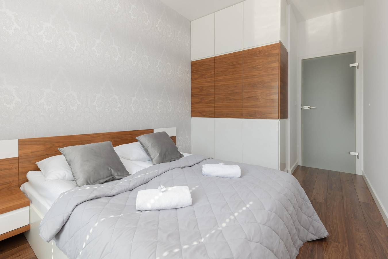 Ganze Wohnung, Ferienwohnung für 6 Personen mit Balkon/Terrasse in Wilanów, Warschau