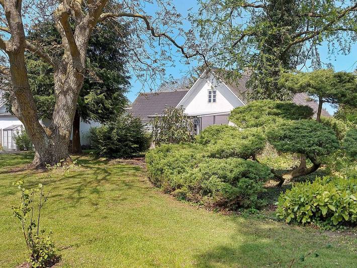 Hus för 12 Personer, med trädgård på Bornholm