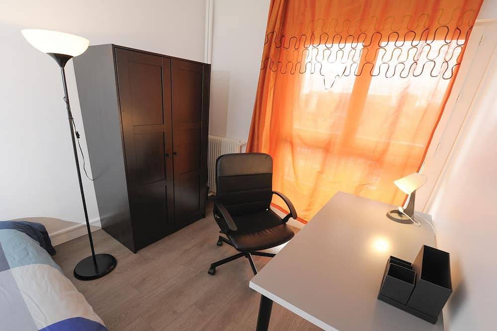 Apartamento entero, Charmant 2 Pièces Proche de Paris - Pour 4 Personnes in Villeneuve-la-Garenne, Altos del Sena
