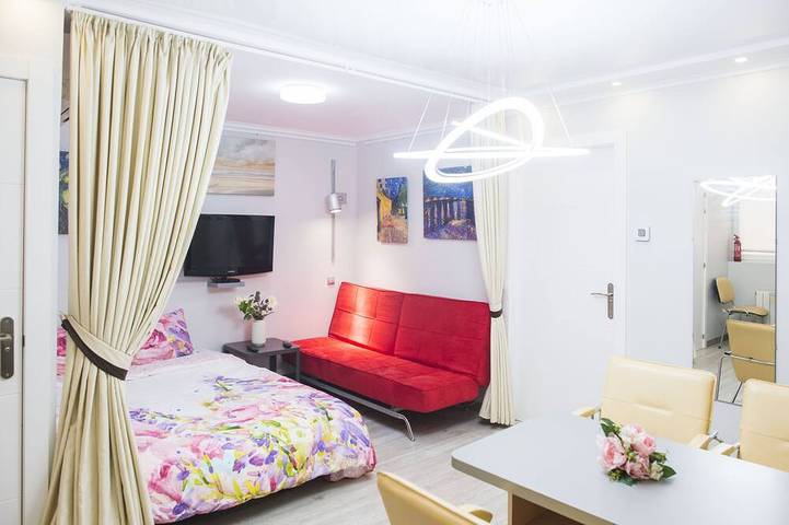 Appartement entier, Apartment near Camp Nou in Hospitalet de Llobregat, L'Hospitalet de Llobregat