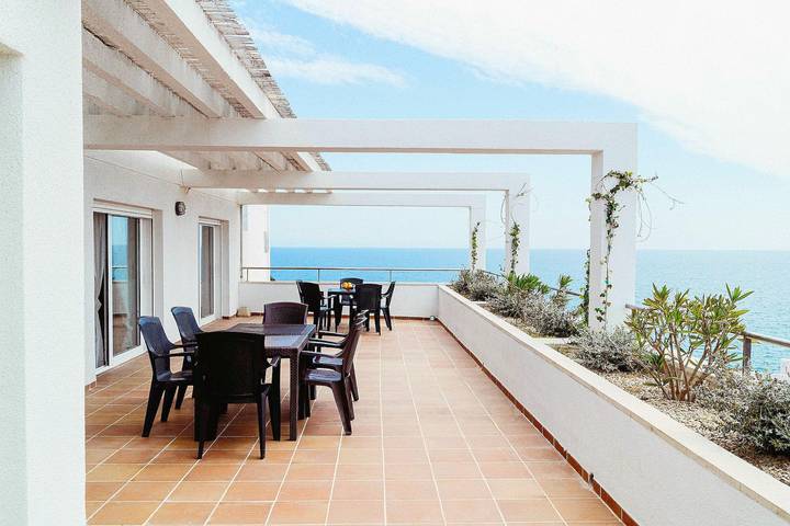 Gîte pour 10 personnes, avec vue sur l’océan et terrasse, animaux acceptés à Calafat - 3