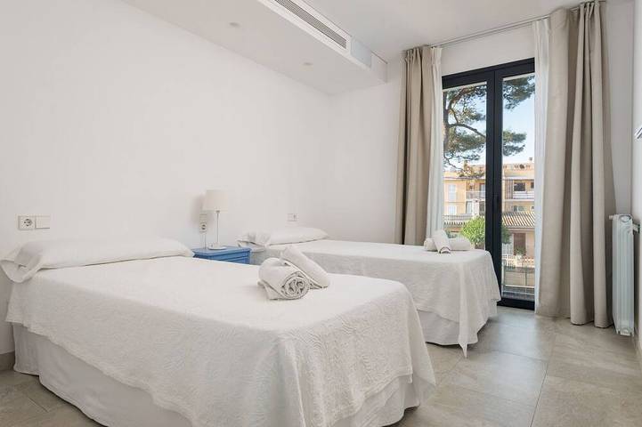 Chalet für 8 Personen, mit Pool und Garten sowie Balkon in Can Picafort - 4